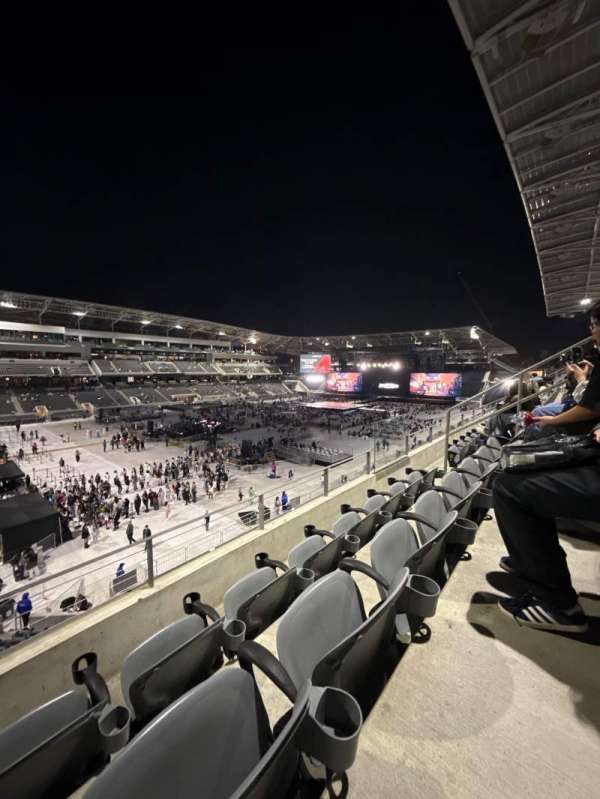 BMO Stadium, section: 217, row: C, seat: 9