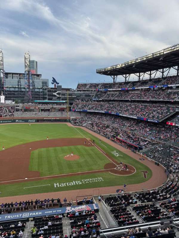 Truist Park, section: 331, row: 1, seat: 14
