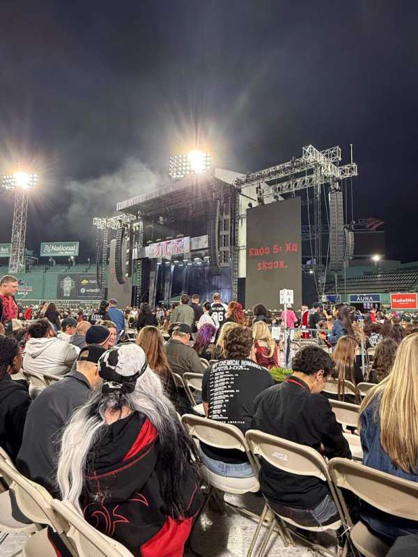 Fenway Park, section: B1, row: 5, seat: 17
