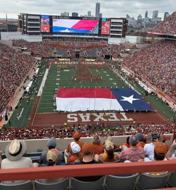 Texas Memorial Stadium, section: 115, row: 5, seat: 17