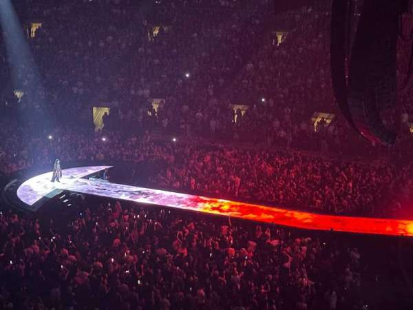 Madison Square Garden, section: 313, row: 10, seat: 8