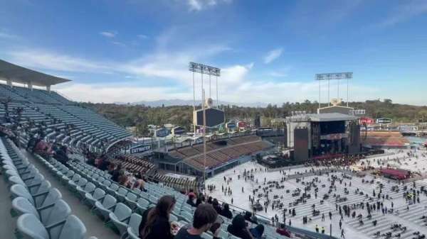 Dodger Stadium, section: 31RS, row: O, seat: 22