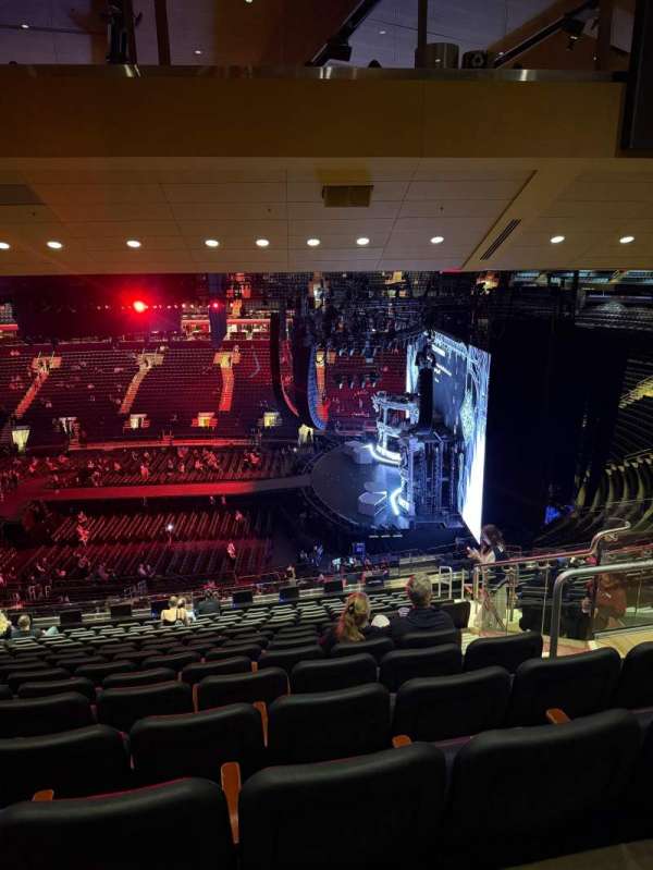 Madison Square Garden, section: 212, row: 15, seat: 18