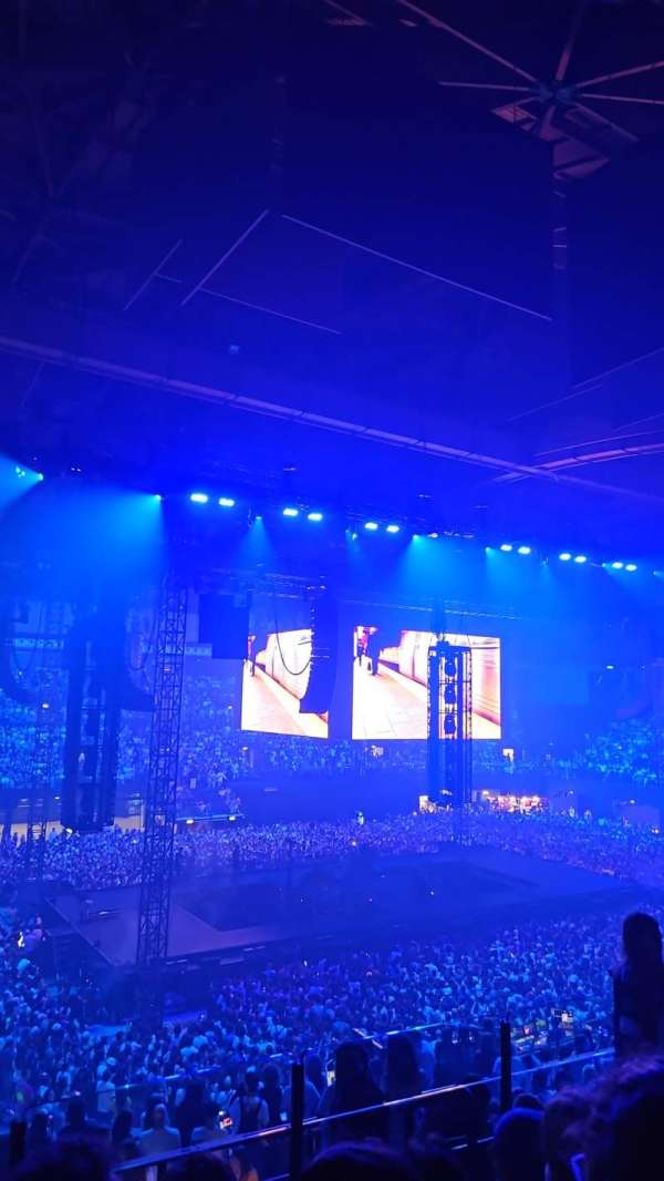 Unipol Arena, section: 2 anello ovest B, row: 5, seat: 27