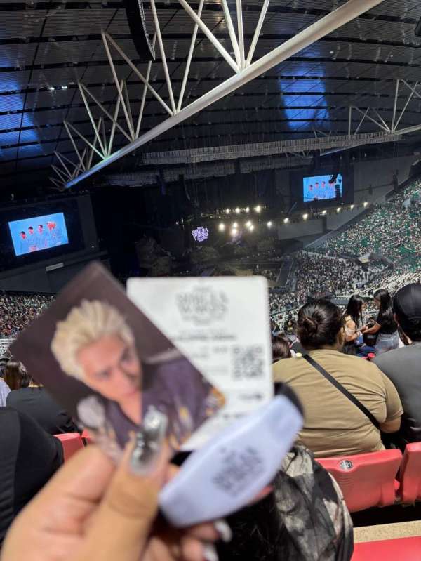 Philippine Arena, section: 425, row: 94, seat: 524
