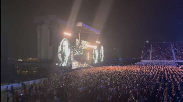 Rogers Stadium, section: E124, row: 4, seat: 19