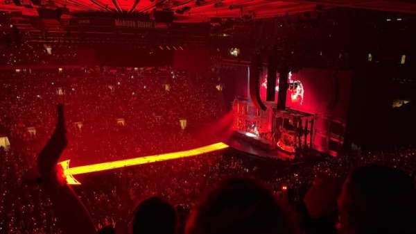 Madison Square Garden, section: 210, row: 10, seat: 9