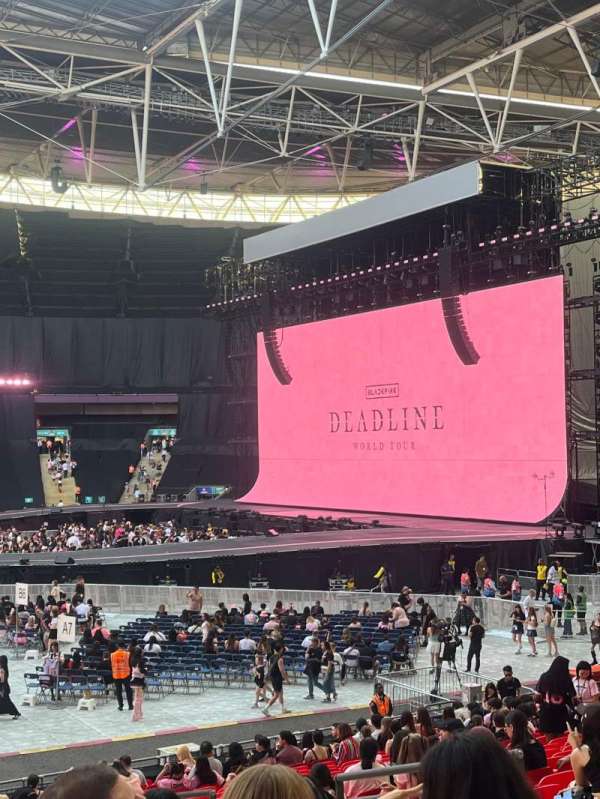 Wembley Stadium, section: 143, row: 27