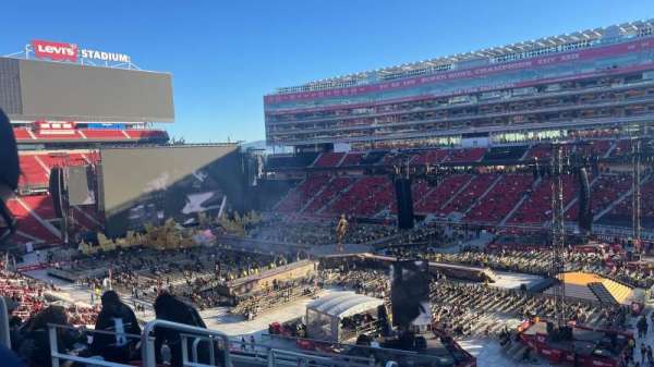 Levi's Stadium, section: 209, row: 12, seat: 24