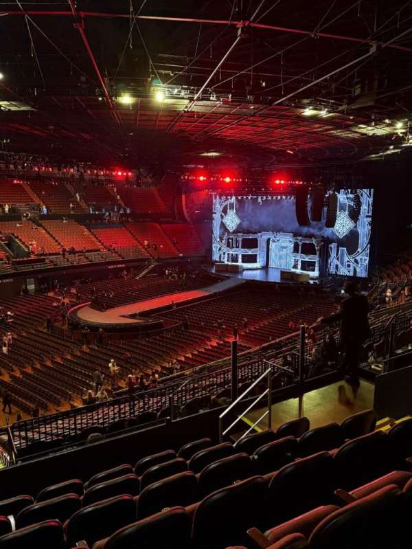 Kia Forum, section: 205, row: 7, seat: 8