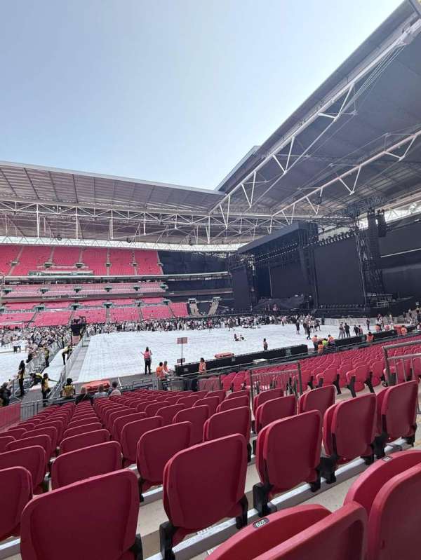 Wembley Stadium, section: 143, row: 18, seat: 280