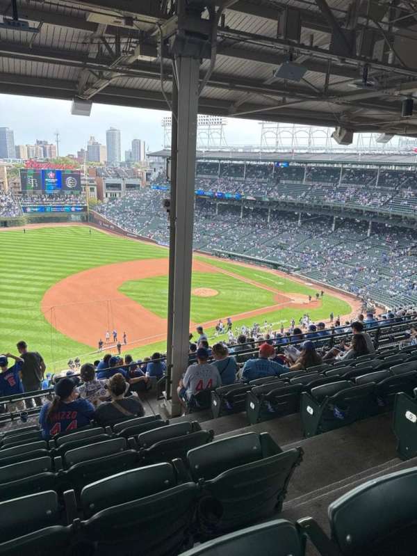 Wrigley Field, section: 408L, row: 7, seat: 20