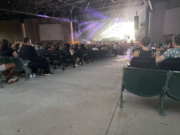 Lakewood Amphitheatre, section: 202, row: SS, seat: 36