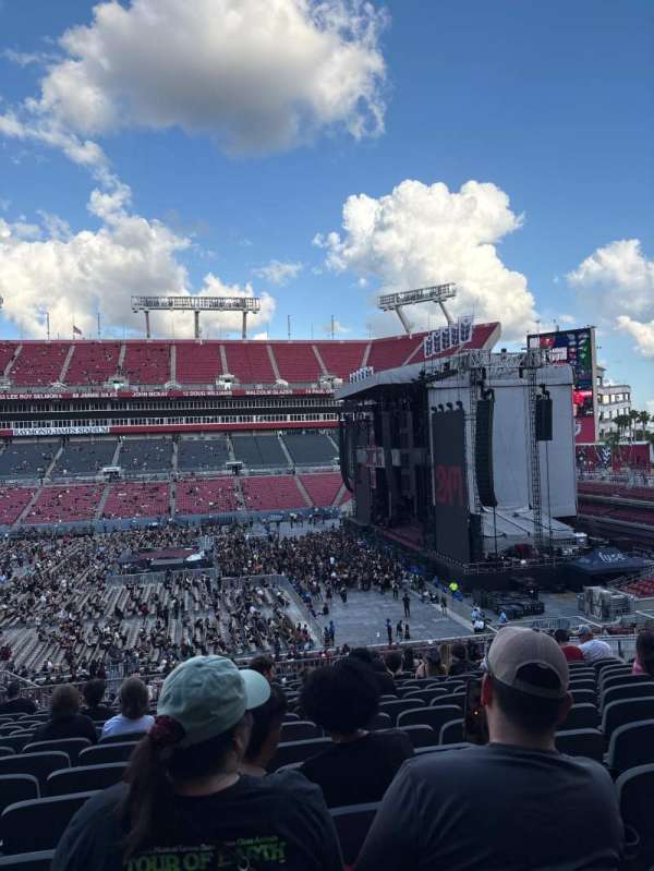 Raymond James Stadium, section: 213, row: R, seat: 7