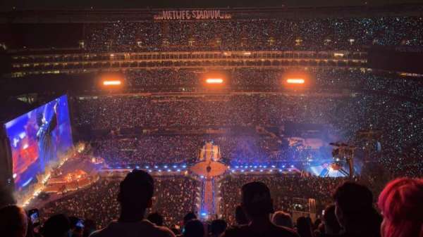 MetLife Stadium, section: 338, row: 22, seat: 10