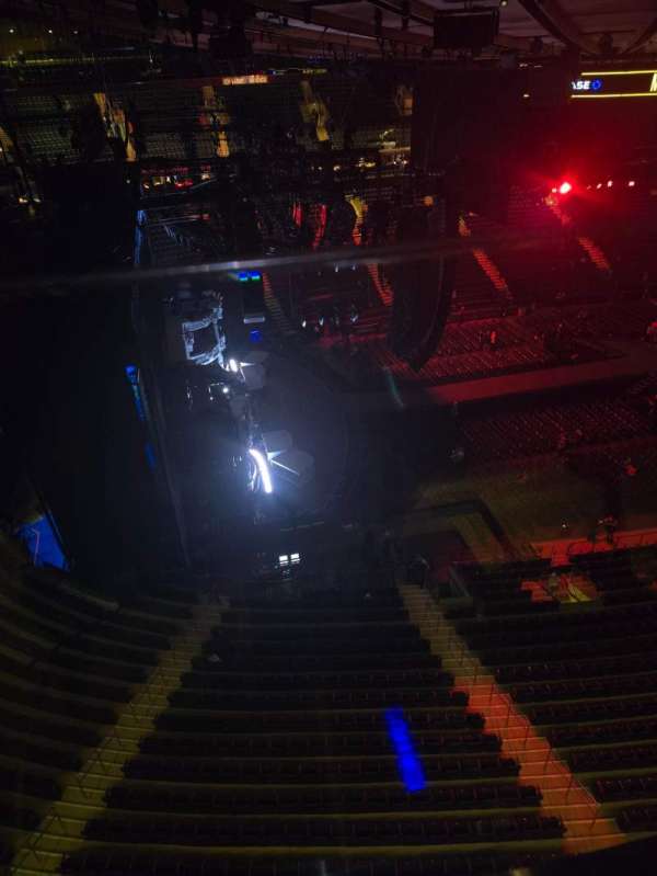 Madison Square Garden, section: 325, row: 1, seat: 5