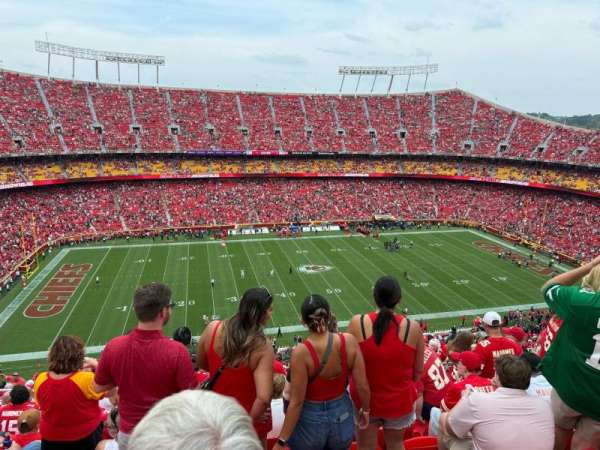 Arrowhead Stadium, section: 326, row: 22, seat: 10