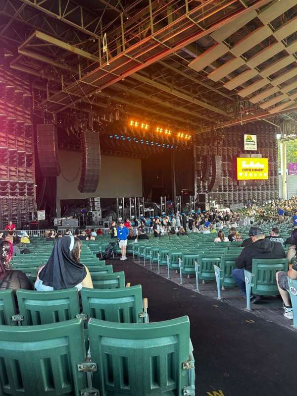 Pine Knob Music Theatre, section: LT5, row: Y, seat: 26