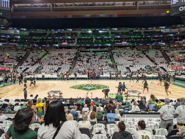 Climate Pledge Arena, section: 01, row: H, seat: 11