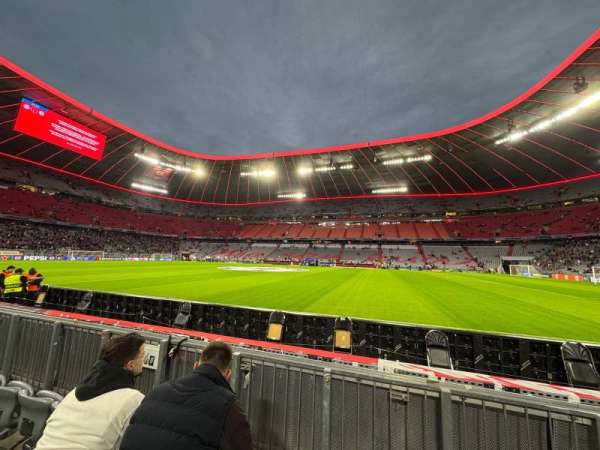 Allianz Arena, section: 123, row: 3, seat: 1