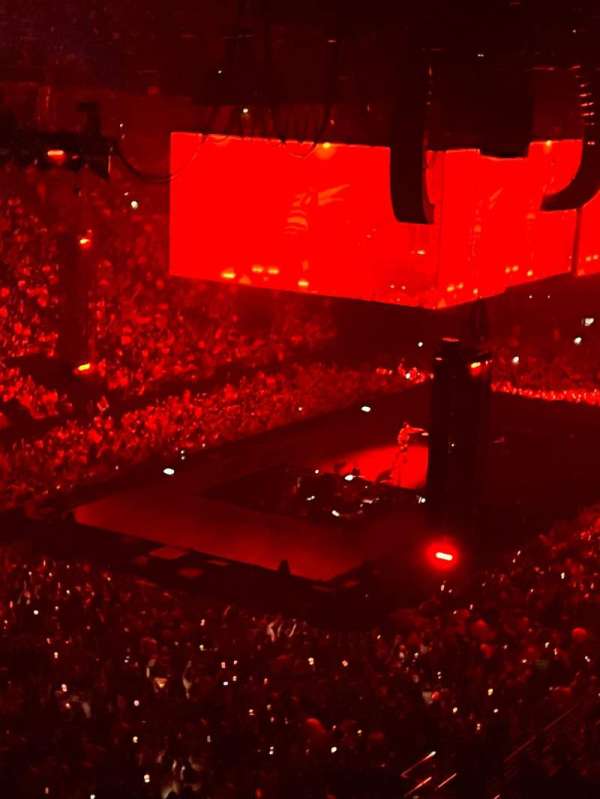 Accor arena, section: Balcon B, row: 87, seat: 26