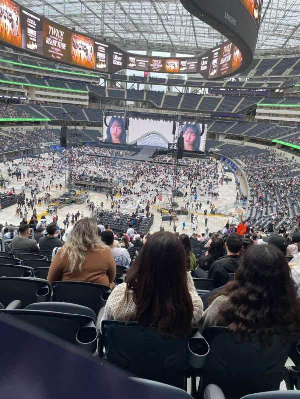 SoFi Stadium, section: 235, row: 25, seat: 18
