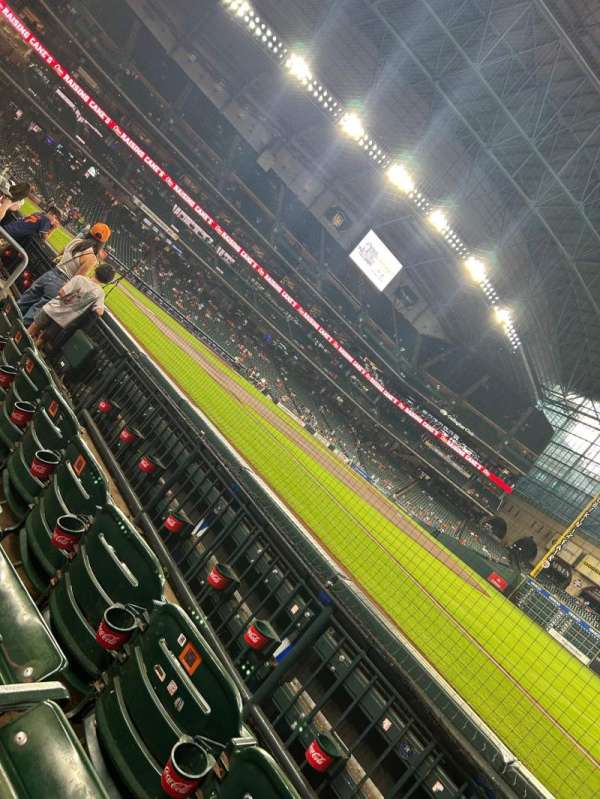 Daikin Park, section: 129, row: 3, seat: 10
