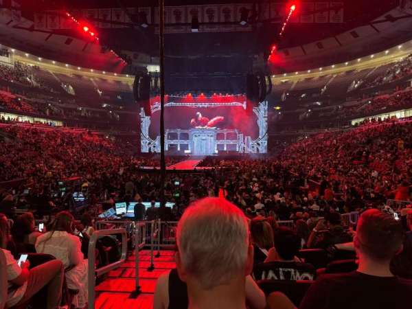 United Center, section: 105, row: 10, seat: 13