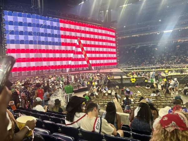 NRG Stadium, section: 106, row: G, seat: 5