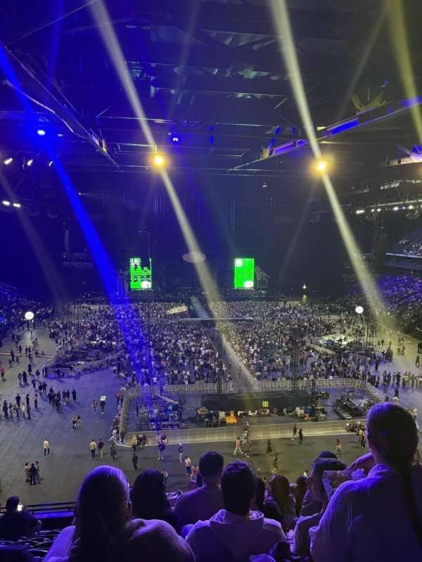Paris La Défense Arena, section: 410, row: 52, seat: 34