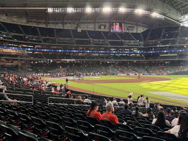 Daikin Park, section: 132, row: 20, seat: 16
