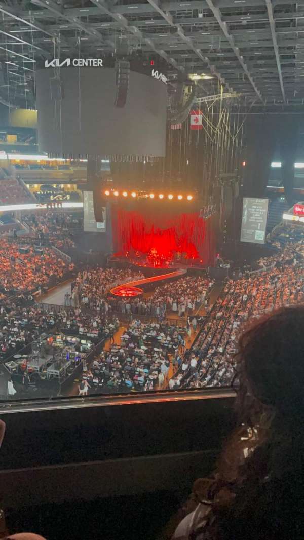 Kia Center, section: 215, row: 2, seat: 7