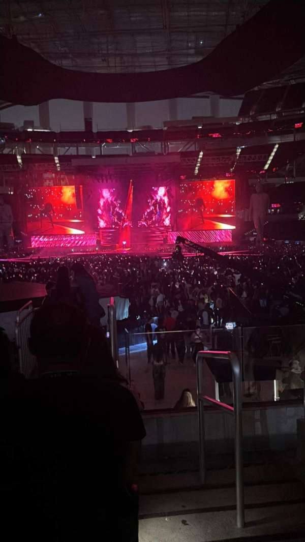 SoFi Stadium, section: 122, row: 8, seat: 1