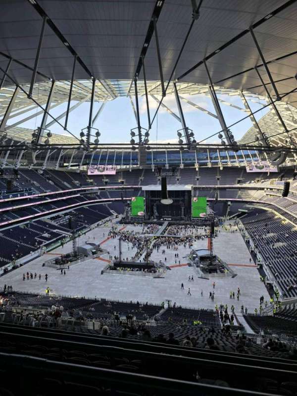Tottenham Hotspur Stadium, section: 323, row: 75, seat: 161
