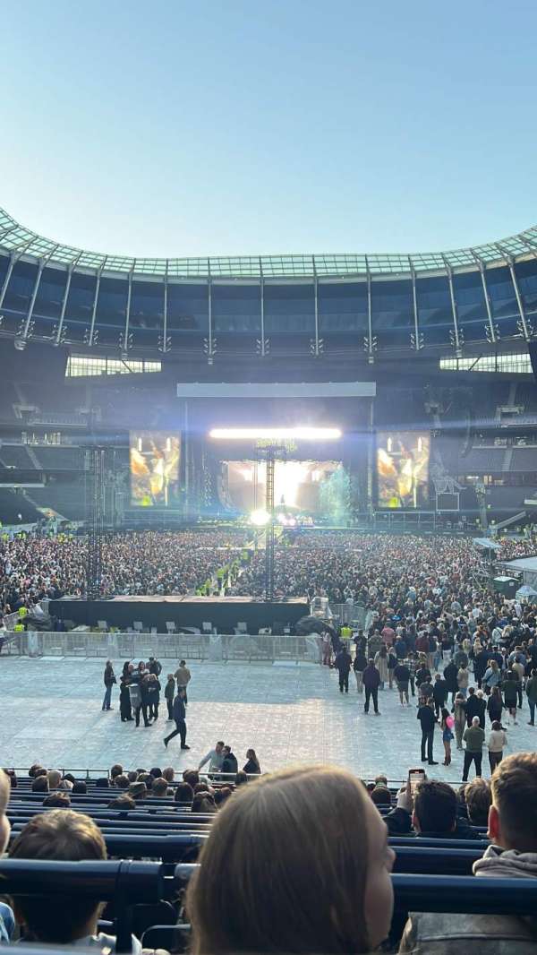 Tottenham Hotspur Stadium, section: 252, row: 20, seat: 199