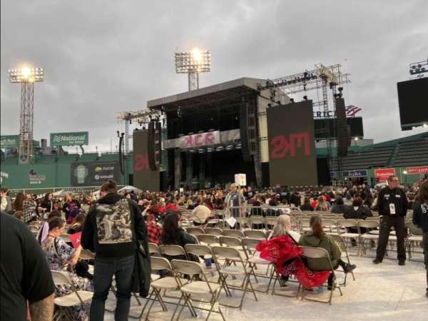 Fenway Park, section: Right Field Box 7, row: 2, seat: 17