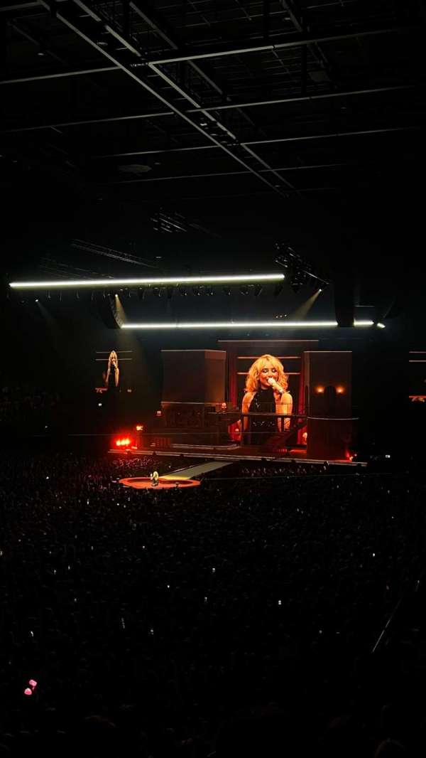 Ziggo Dome, section: 105, row: 6, seat: 145