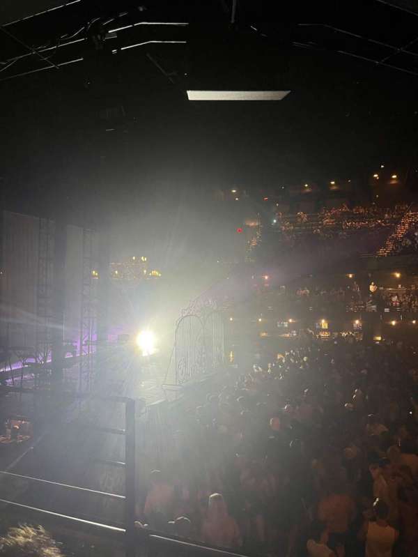 Austin City Limits Live at The Moody Theater, section: Mezzanine 1, row: B, seat: 318