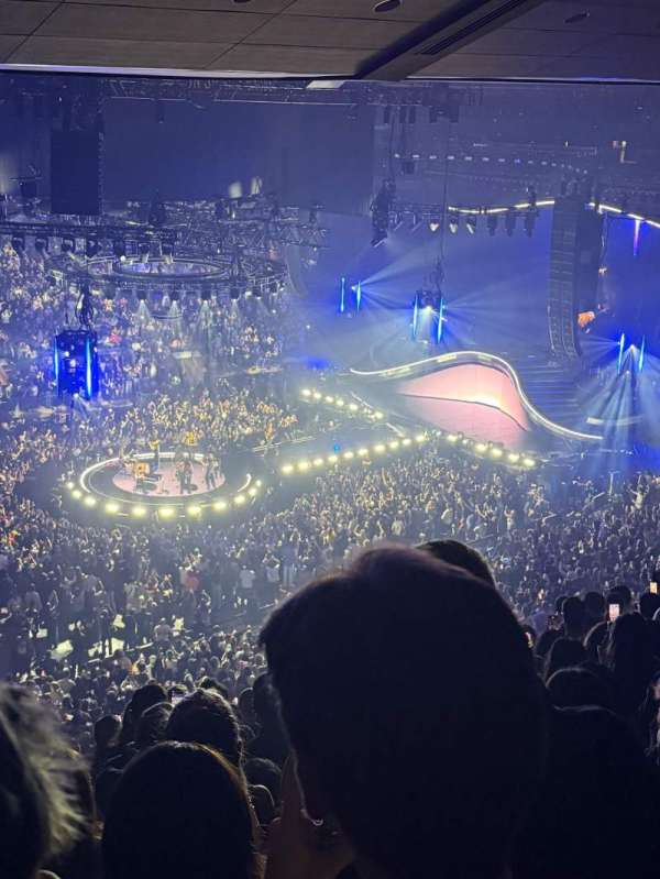 madison square garden, section: 209, row: 13, seat: 5