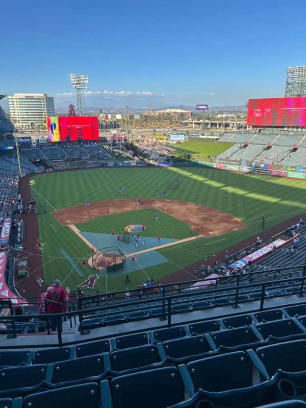 Angel Stadium, section: 523, row: E, seat: 8