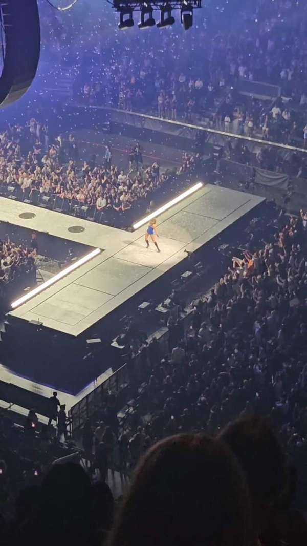 Chase Center, section: 218, row: 14, seat: 4