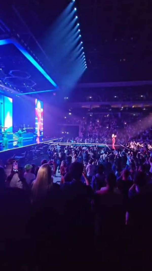 Uber Arena, section: 216, row: 7, seat: 5