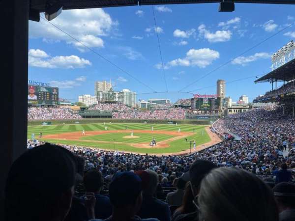 Wrigley Field, section: 216, row: 8, seat: 4