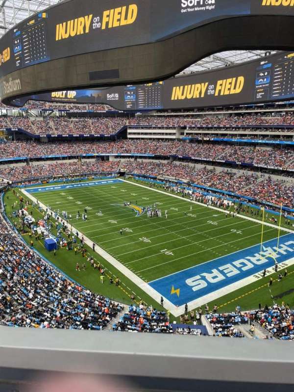 SoFi Stadium, section: 331, row: 1, seat: 4