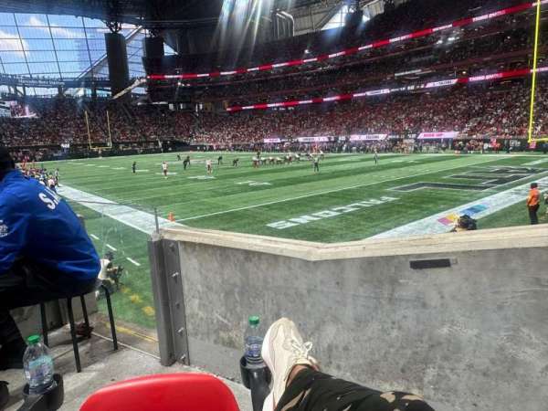 Mercedes-Benz Stadium, section: 122, row: 7, seat: 3