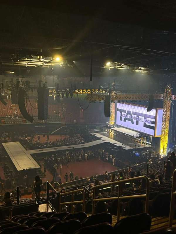 Kia Forum, section: 208, row: 14, seat: 11