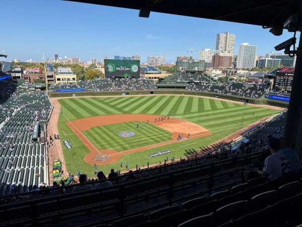 Wrigley Field, section: 420R, row: 4, seat: 13