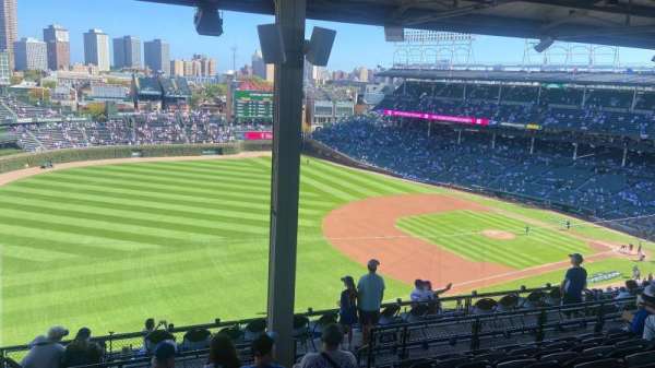 Wrigley Field, section: 406L, row: 7, seat: 19