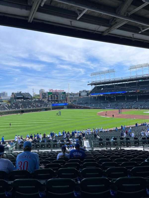 Wrigley Field, section: 204, row: 16, seat: 19