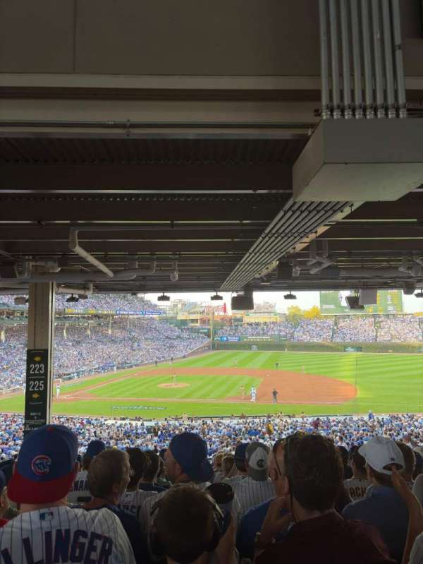 Wrigley Field, section: 225, row: 19, seat: 9